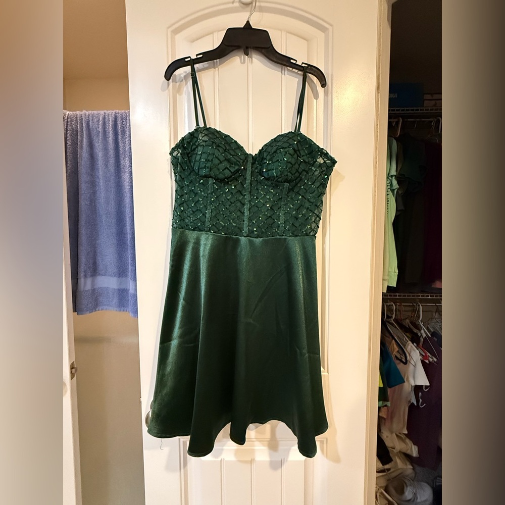 Lulu's Emerald Sequin Gown